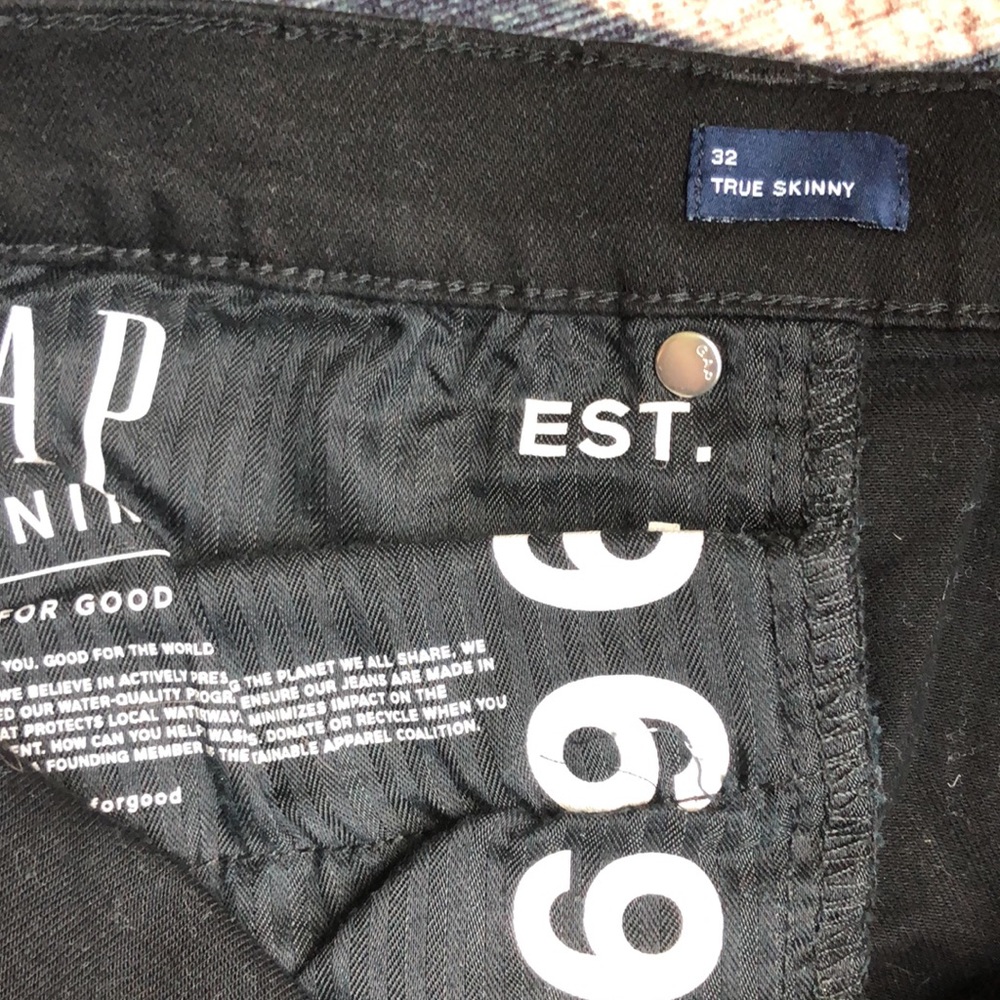 Gap Black Skinny Jeans, Size 32 - Picture 4 of 4